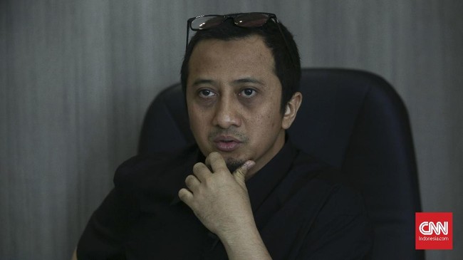 Jam'an Nurchotib Mansur alias Yusuf Mansur melalui PT Veritra Sentosa Internasional (PayTren) membeli lima persen saham PT Info Media Digital (Tempo.co).