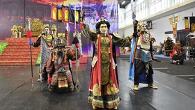 Teater Koma Pentaskan Lanjutan Lakon Kisah 'Sie Jin Kwie'