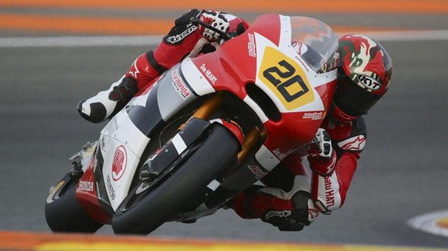 Tim Federal Oil Gresini beramisi mengorbitkan pebalap asal Indonesia mengaspal di ajang balap Grand Prix Moto2 dalam tiga tahun ke depan.