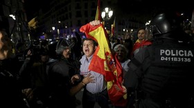 300 Ribu Orang Demo Menentang Kemerdekaan Catalonia