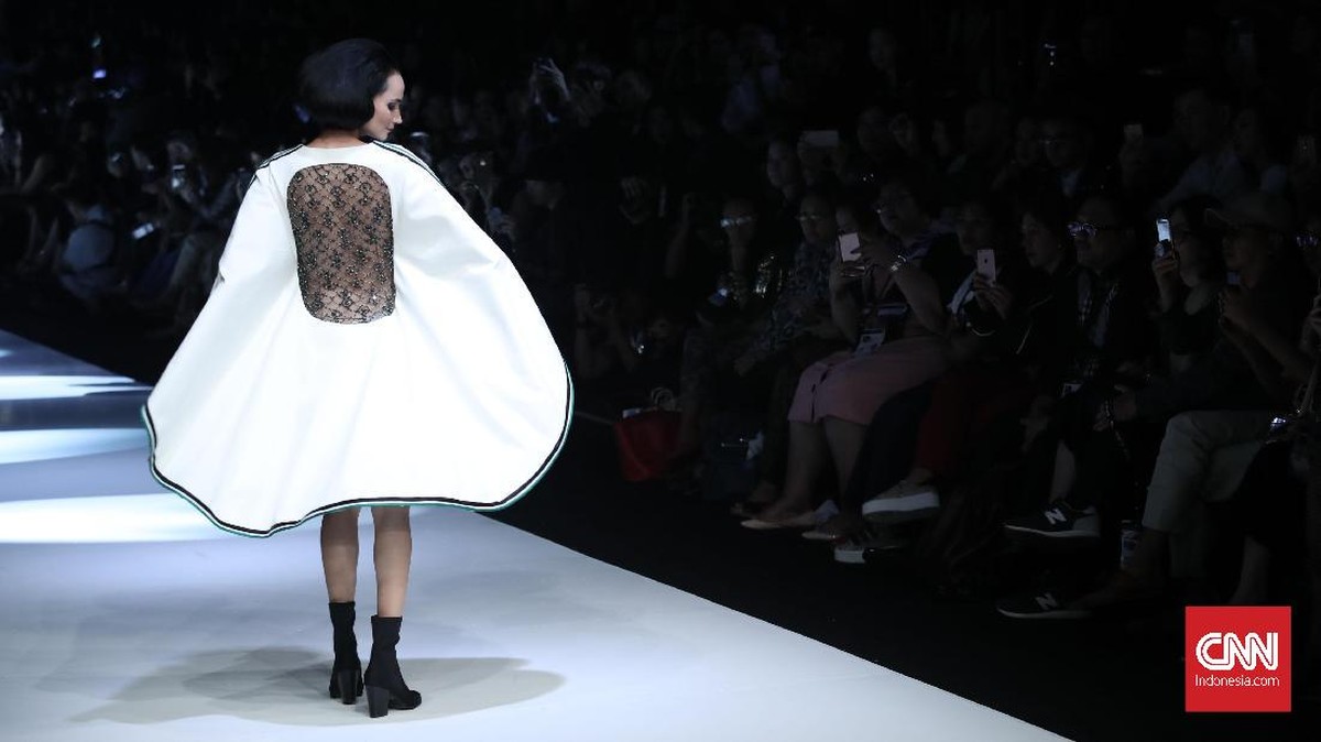 FOTO: Wajah 'Modernisme' 5 Desainer Dewi Fashion Knights