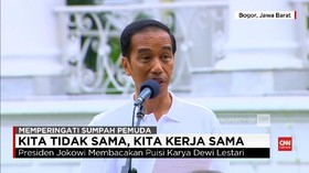 VIDEO: Saat Jokowi Membaca Puisi Karya Dewi Lestari