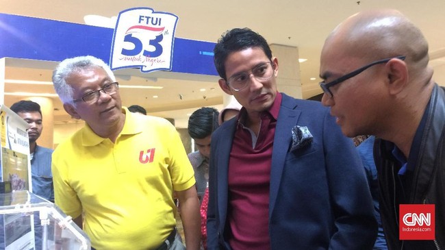 Sandiaga Uno tak berani menjamin atau memberikan target kepada TransJakarta untuk menyelesaikan pengkajiannya dan mengubah menjadi bus listrik.