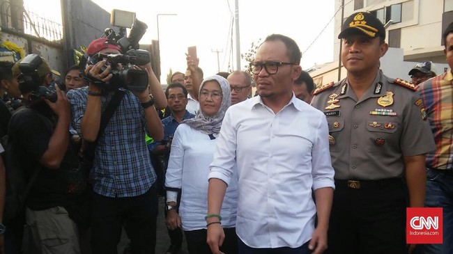 Menteri Ketenagakerjaan Hanif Dhakiri ditunjuk menjadi Plt Menteri Pemuda dan Olahraga (Menpora) menggantikan posisi Imam Nahrawi.