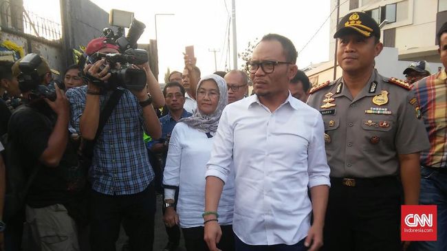 Sesmenpora Gembira Hanif Dhakiri Jadi Plt Menpora Menteri Ketenagakerjaan Hanif Dhakiri ditunjuk menjadi Plt Menteri Pemuda dan Olahraga (Menpora) menggantikan posisi Imam Nahrawi.