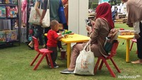 <p>Memang, semua momen bersama si kecil wajib didokumentasikan ya. Soalnya kelak ini akan menjadi kenangan berharga.</p>