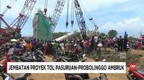 VIDEO: Jembatan Proyek Tol Pasuruan-Probolinggo Ambruk