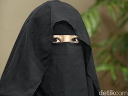 Umi Pipik: COVID-19 Tentara Allah yang Menegur Semua Manusia