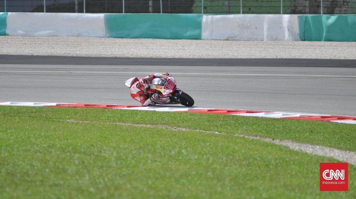 FOTO: Dimas Ekky, Pebalap Indonesia yang Unjuk Gigi di Sepang
