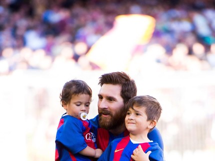Tingkah Lucu Putra Lionel Messi Rayakan Gol Tim Rival Ayahnya
