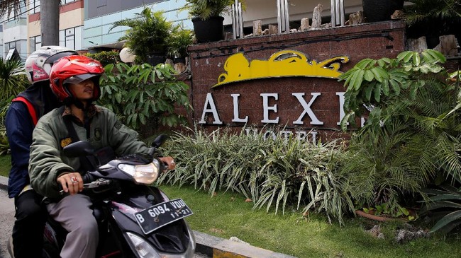 MUI berharap Gubernur DKI Anies Baswedan tak cuma gertak sambal dalam tak memperpanjang izin Alexis. MUI meminta keputusan itu segera ditindaklanjuti.