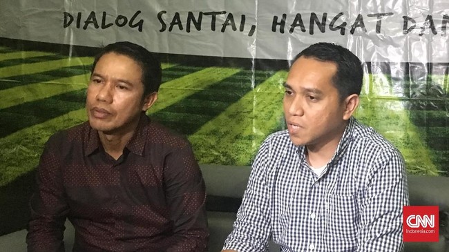 Ki-ka Yunus Nusi (Exco Bidang Kompetisi PSSI) dan Tigor Shalomboboy (COO PT Liga Indonesia baru sekaligus Manajer Lisensi Klub PSSI)