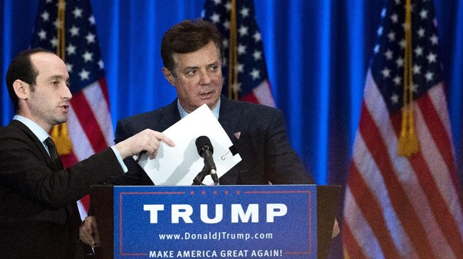(FILES) This file photo taken on June 21, 2016 shows former Campaign chairman Paul Manafort checking the podium before former Republican Presidential candidate Donald Trump speaks during an event at Trump SoHo Hotel, in New York City. 
Donald Trump's former campaign chairman Paul Manafort was charged on October 30, 2017 with conspiracy against the United States and money laundering, the first to come out of a sprawling probe into Russian interference in the 2016 presidential election. Manafort and business partner Rick Gates were charged with allegedly hiding millions of dollars they earned working for former Ukrainian politician Viktor Yanukovych and his pro-Moscow political party. / AFP PHOTO / GETTY IMAGES NORTH AMERICA / Drew Angerer
