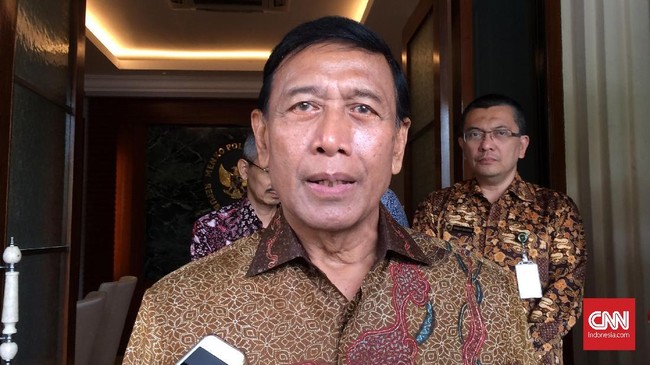 Menko Polhukam Wiranto mengatakan, Indonesia tidak memiliki produk hukum yang memperbolehkan kelompok masyarakat melakukan sweeping kepada masyarakat lainnya.