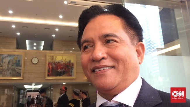 Yusril menegaskan berbaik sangka terhadap Bambang Widjojanto meski yang bersangkutan pernah jadi tersangka kasus menghadirkan saksi palsu di MK.