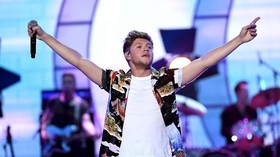 Niall Horan 'One Direction' Jajal Peruntungan Jadi Model