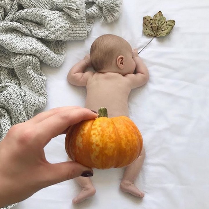 <p>Tertidur dengan pakai celana pumpkin. (Foto: Instagram/ @zoenicolle)</p>