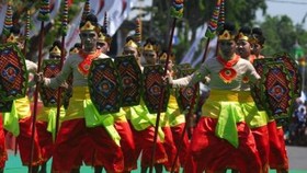 Terpincut Parade Musik Tong-Tong di Sumenep