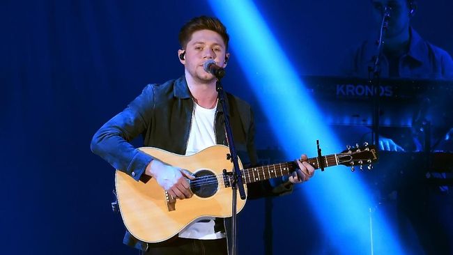 Mantan personel One Direction, Niall Horan akan menggelar konser streaming penggalangan dana di tempat prestisius, Royal Albert Hall.