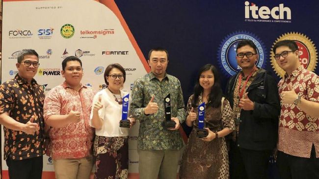 FIFGROUP Raih 3 Penghargaan di Top IT & Top Telco 2017 PT Federal International Finance atau FIFGROUP menyabet tiga penghargaan sekaligus dalam bidang teknologi informasi dari acara Top IT & Telco 2017.