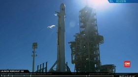VIDEO: 'Roket Daur Ulang' Falcon 9 Sukses Diluncurkan Kembali