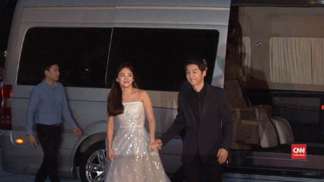 Zhang Ziyi yang menghadiri pernikahan Song Joong Ki dan Song Hye Kyo memuji kehangatan dan kesederhanaan pesta pernikahan tersebut.