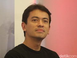Rian Ernest Mundur dari PSI!