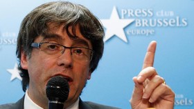 Ingin Kembali Pimpin Catalonia, Puigdemont Minta Izin Pulang