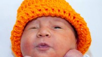 Setiap bayi diberi kupluk dan bawahan yang nyaman banget untuk bayi. (Foto: Facebook/Allegheny Health Network)