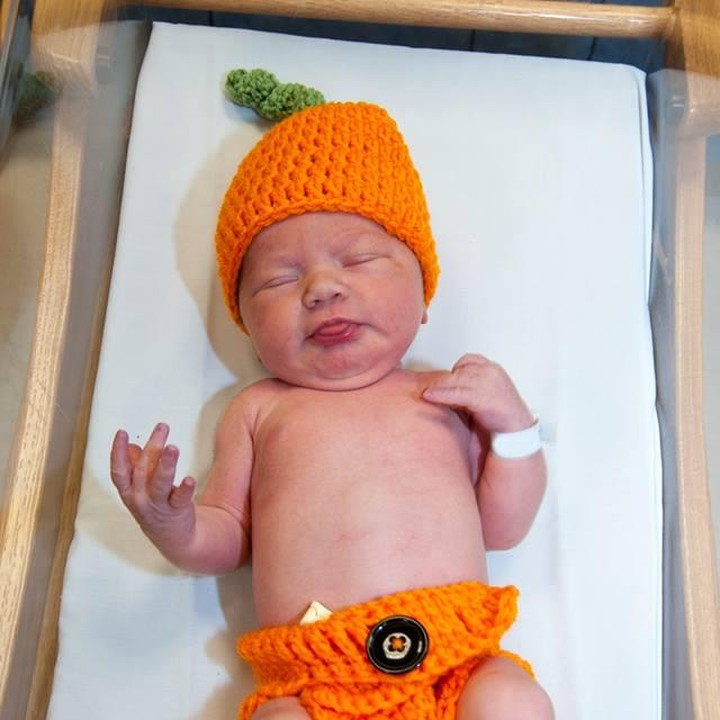 Si kecil sampai bengong begitu, Bun, imut banget. (Foto: Facebook/Allegheny Health Network)