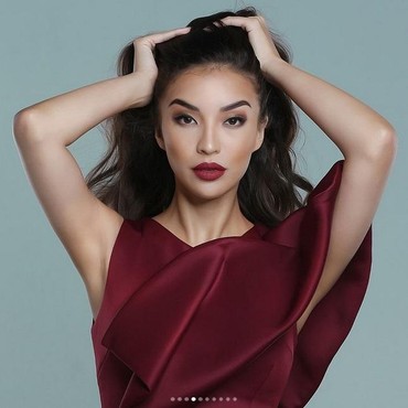 Tanda-tanda Kabar Manohara Pindah Agama, Unggah Alkitab & Yesus