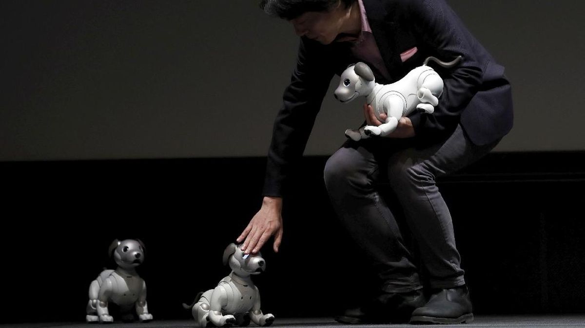 FOTO: Sony 'Lahirkan Kembali' Robot Anjing Aibo