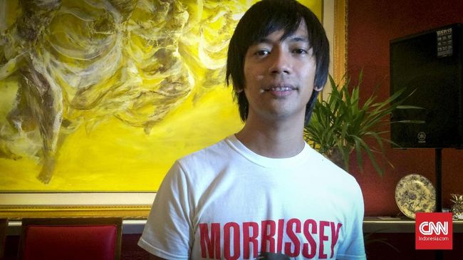 Pihak mendiang Denny Sakrie mencuitkan tudingan pelecehan seksual yang dilakukan vokalis band D'Masiv Rian Ekky Pradipta.