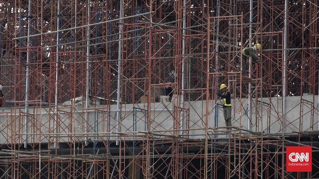 Menteri PUPR Basuki Hadimuljono mengirimkan surat ke Menteri BUMN Rini Soemarno  agar melarang perusahaan plat merah mengerjakan proyek di bawah Rp100 miliar.