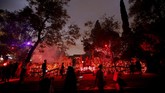 FOTO: Wujud Kengerian 'Halloween' Tahun Ini Halloween berlangsung setiap tanggal 31 Oktober setiap tahunnya. Kostum dan dekorasi seram menjadi hal yang wajib untuk dikenakan.
