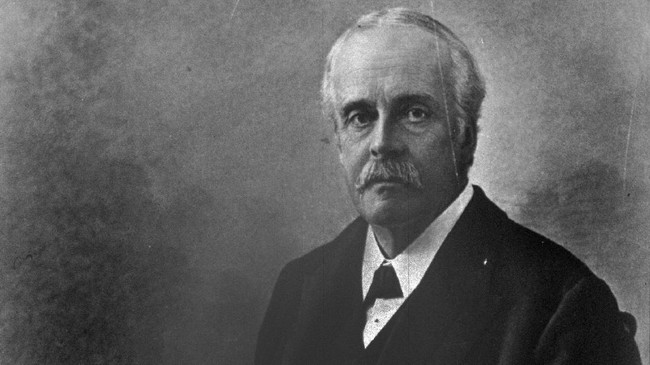 Peran keluarga Rothschild tak lepas dari Deklarasi Balfour yang melegitimasi pendirian negara Israel di tanah Palestina.