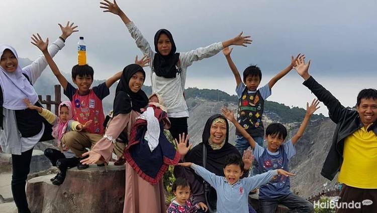 Bunda bernama Farida Ningsih ini sudah hamil 13 kali. Ia pun berbagi cerita soal pengalamannya saat menjalani masa-masa kehamilan.