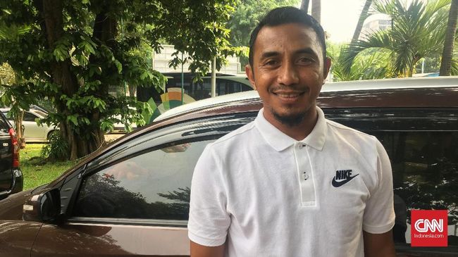 Bawa Kalteng Putra Promosi, Firman Bicara Persaingan Liga 1 Usai membawa Kalteng Putra promosi ke ke Liga 1 musim depan, Firman Utina bicara soal beratnya persaingan di kompetisi kasta tertinggi tanah air.