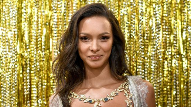 Model asal Brazil, Lais Ribeiro didapuk menjadi Angel yang akan membawakan Fantasy Bra bernilai Rp27 miliar di peragaan Victoria's Secret Show tahun ini.