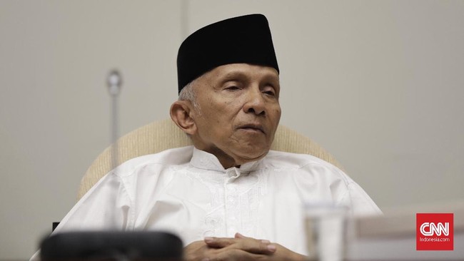 Politikus PAN Yandri Susanto menilai posisi Amien Rais di PAN tak tergantikan. Namun, dia tak bisa memastikan jabatan yang akan diberikan kepada Amien di PAN.