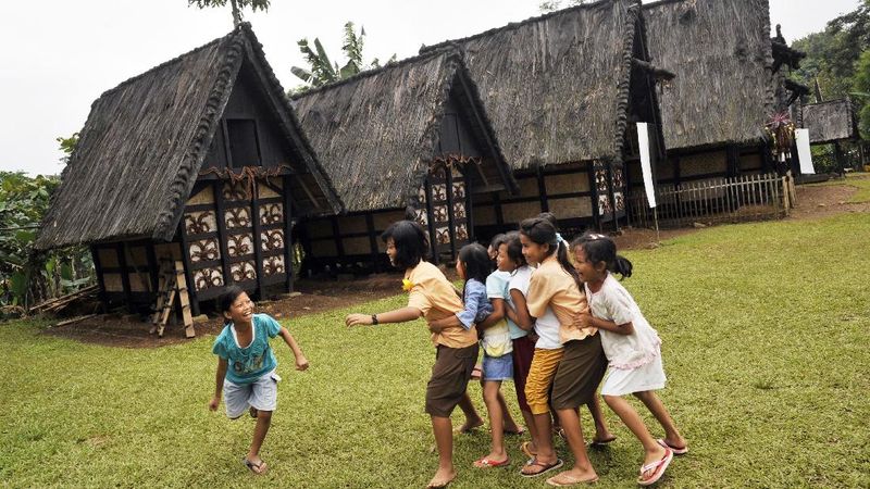 Ide kreativitas Generasi Pesona Indonesia Jawa Tengah membuat Kota Semarang bakal memiliki destinasi wisata baru berbasis ekonomi rakyat dan terjangkau.