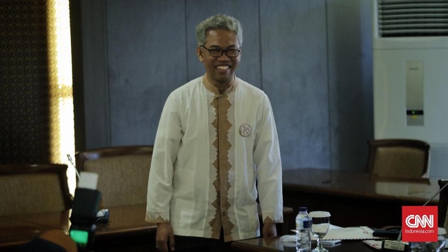 Buni Yani, terdakwa kasus ujaran kebencian, dijatuhi vonis satu enam bulan di Pengadilan Negeri Bandung, Jawa Barat. Beragam reaksi netizen menanggapinya.