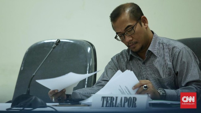 KPU menolak disebut melakukan pelanggaran administrasi saat pendaftaran calon peserta pemilu 2019. Menurut KPU, semuanya telah sesuai aturan.
