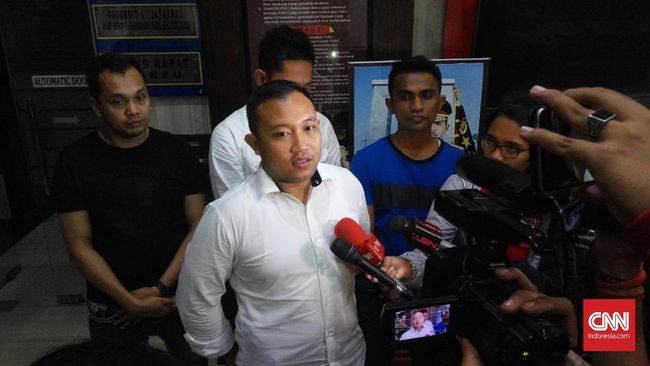 Polisi Berhasil Menangkap Dua Pelaku Penculikan Bocah Korea Pelaku penculik bocah Korea berusia 10 tahun ditangkap di dua tempat berbeda yakni di bandara Soekarno Hatta, dan sebuah hotel di kawasan Sudirman, Jakarta.