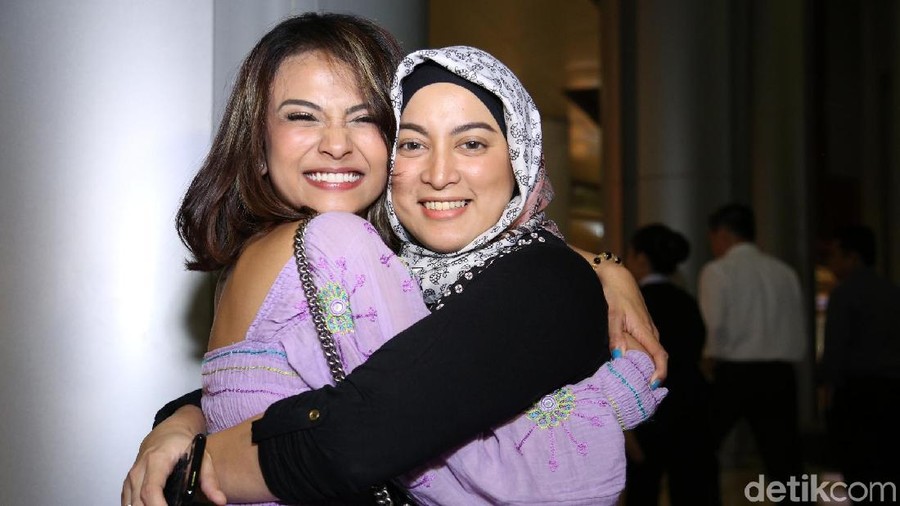 Vanessa Angel dan Jane Shalimar saat ditemui di kawasan Kuningan.
