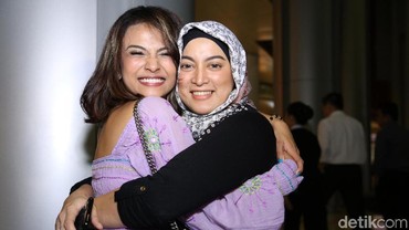 img-title Vanessa Angel Masih Syok & Tak Percaya Jane Shalimar Meninggal Dunia