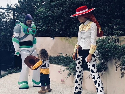Seru dan Lucunya Kostum Halloween Keluarga Justin Timberlake