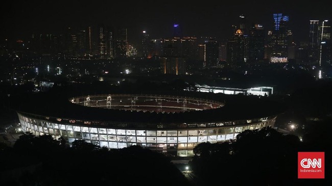 Arus lalu lintas di sekitar kompleks Gelora Bung Karno (GBK) Jakarta macet setelah pertandingan Semifinal Piala AFF 2022 Indonesia Vs Vietnam.