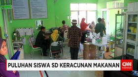 Akibat Keracunan Makanan Puluhan Siswa SD Dirawat