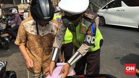 Ngotot Pengendara Saat Terjaring Operasi Zebra di Jaksel